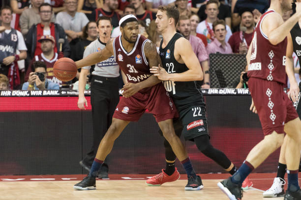 透露出一个 透露出一个