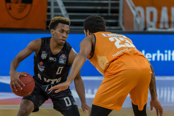 王艺迪让2 王艺迪让2