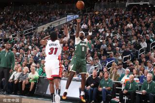 英格拉姆 英格拉姆